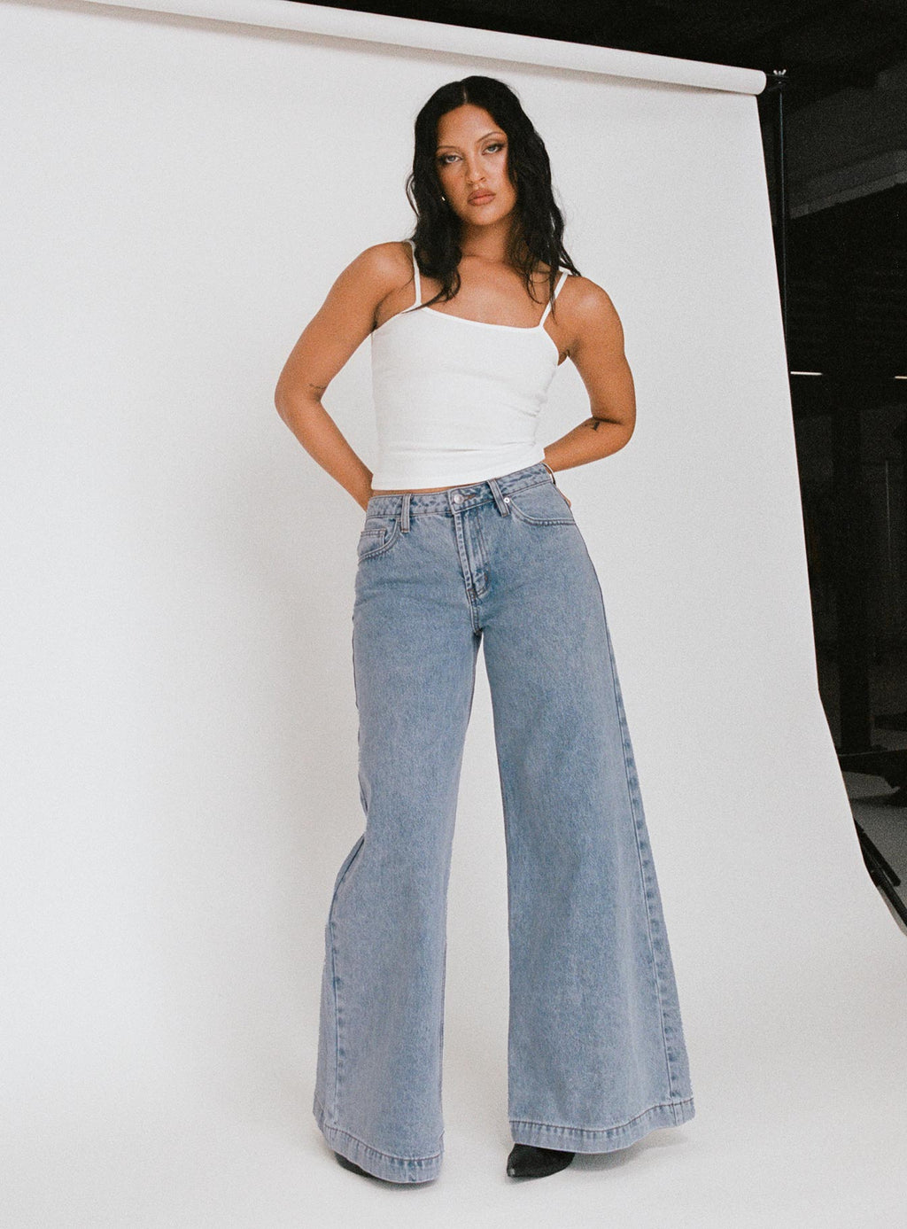 Toby Low Rise Baggy Jeans Light Wash