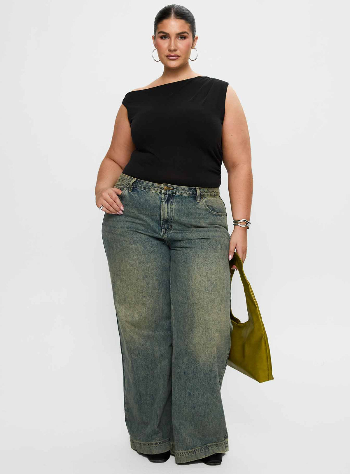 Miyako Bodysuit Black Curve