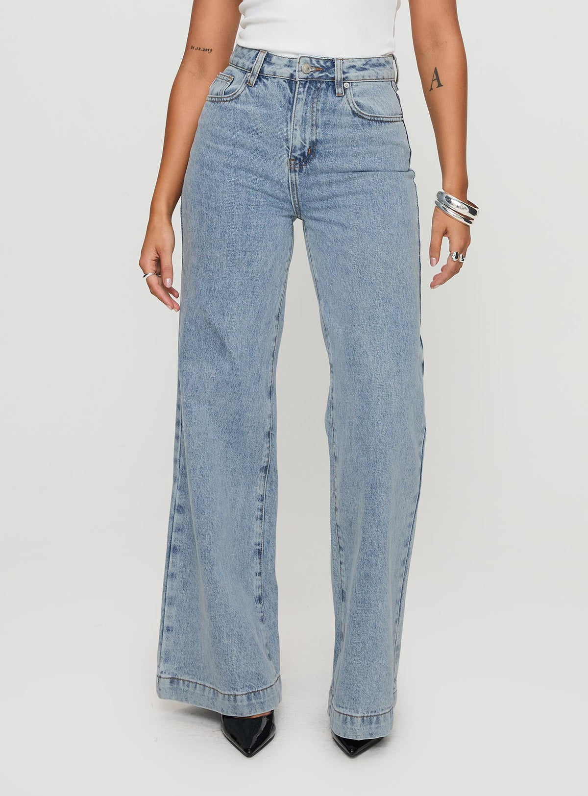 Goldie High Rise Wide Leg Jeans Light Wash