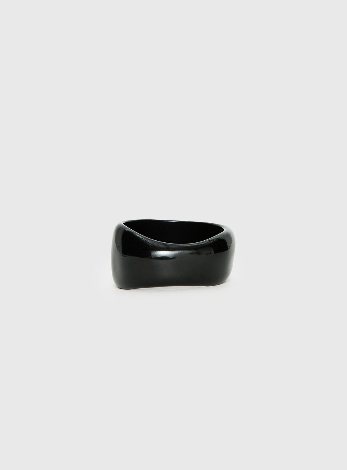Madlen Resin Cuff Black