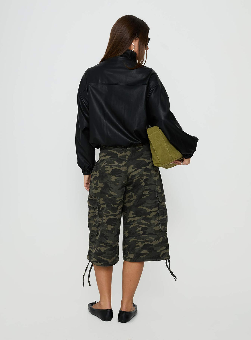 Hudsen Longline Cargo Shorts Camo Petite