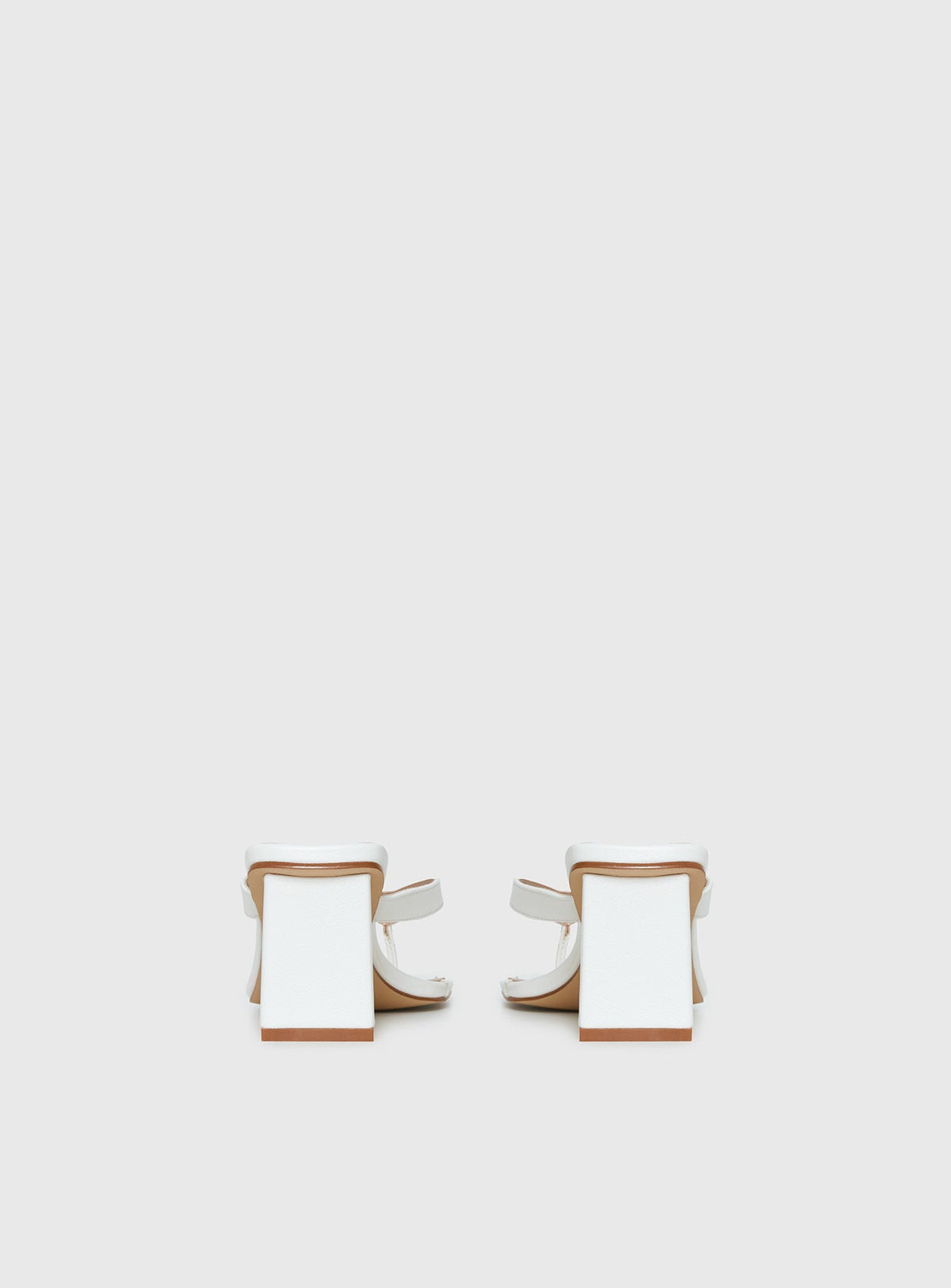 The Mona Heels White