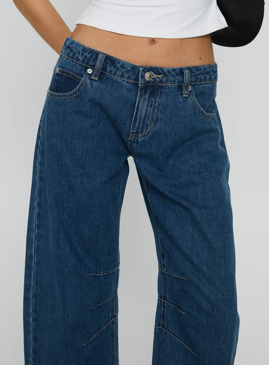 Tippie Low Rise Barrel Leg Jeans Mid Wash