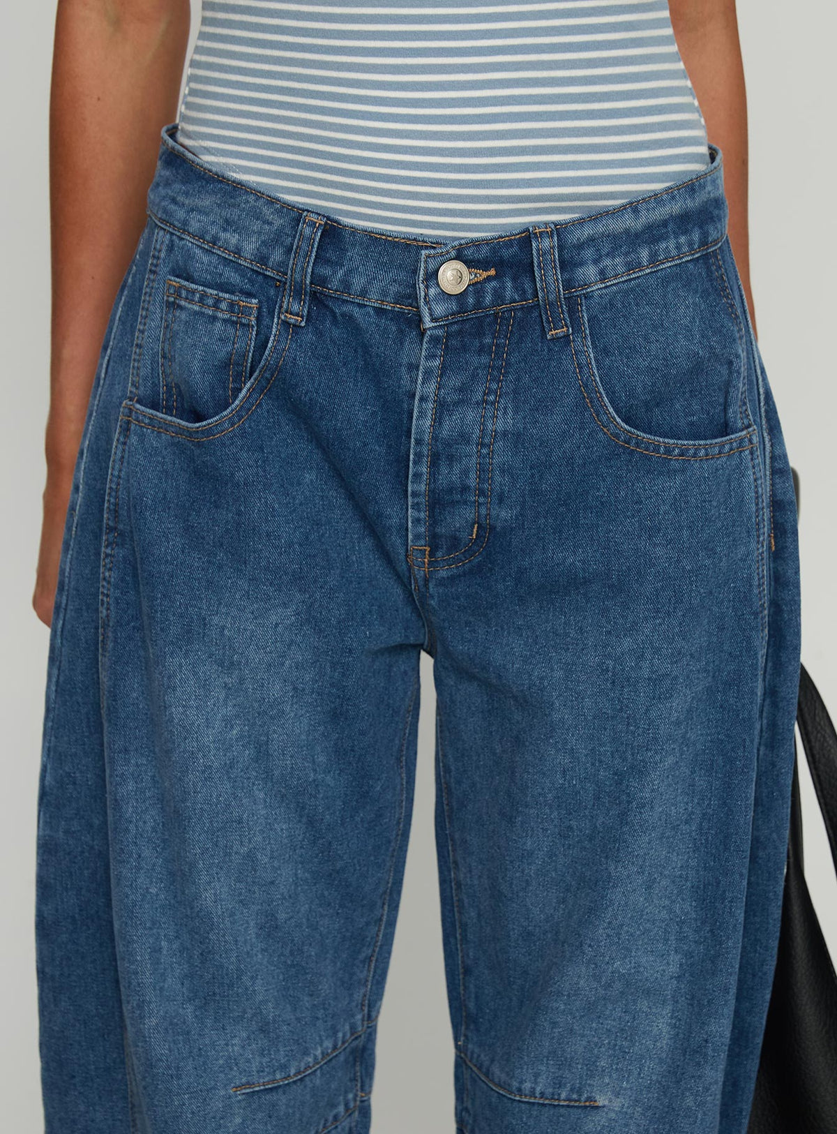 Normana Mid Rise Cropped Barrel Jeans Mid Blue Wash