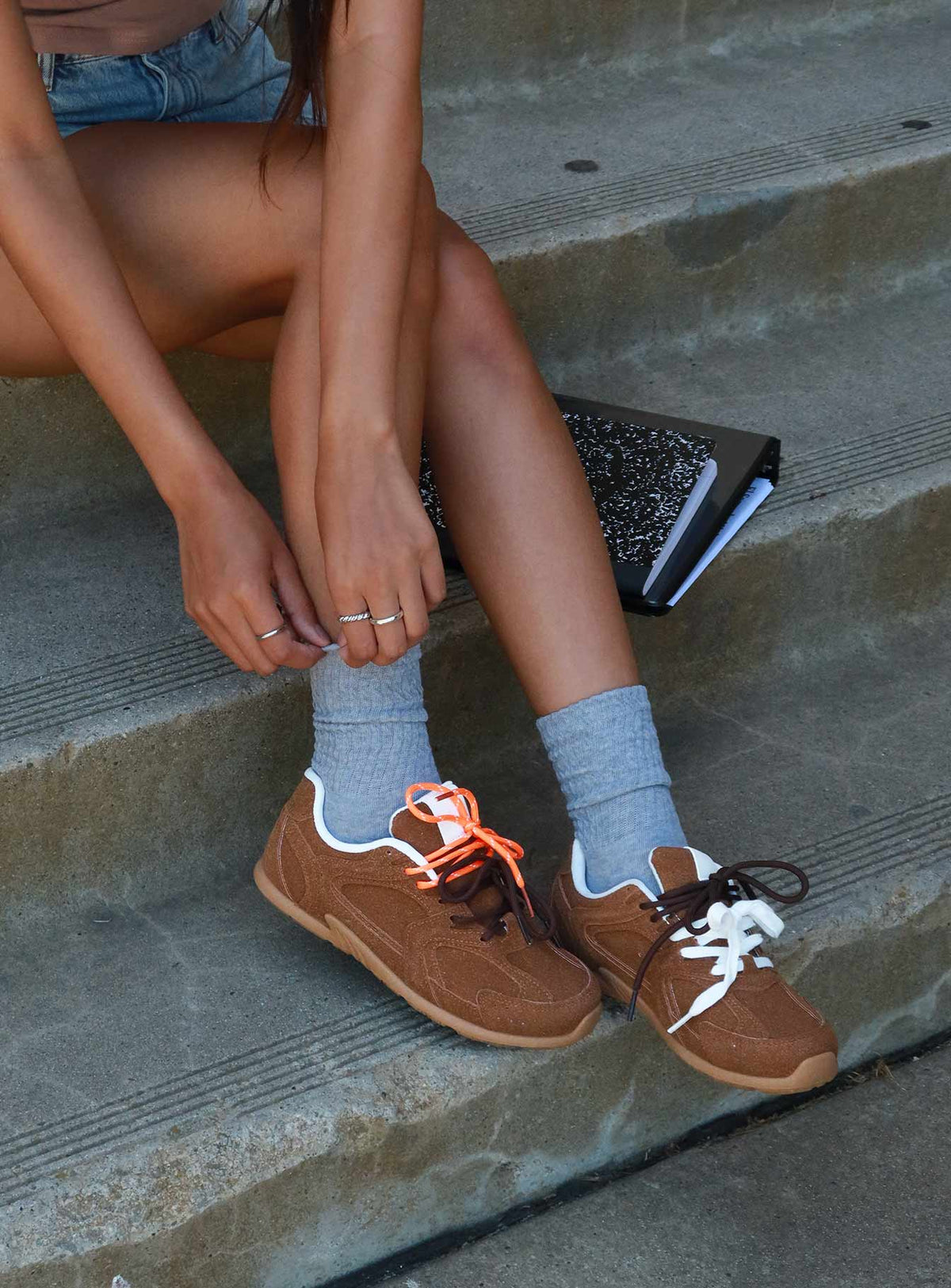 Extra Mile Sneakers Brown